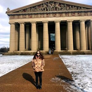 Meet your Posher, Olivia